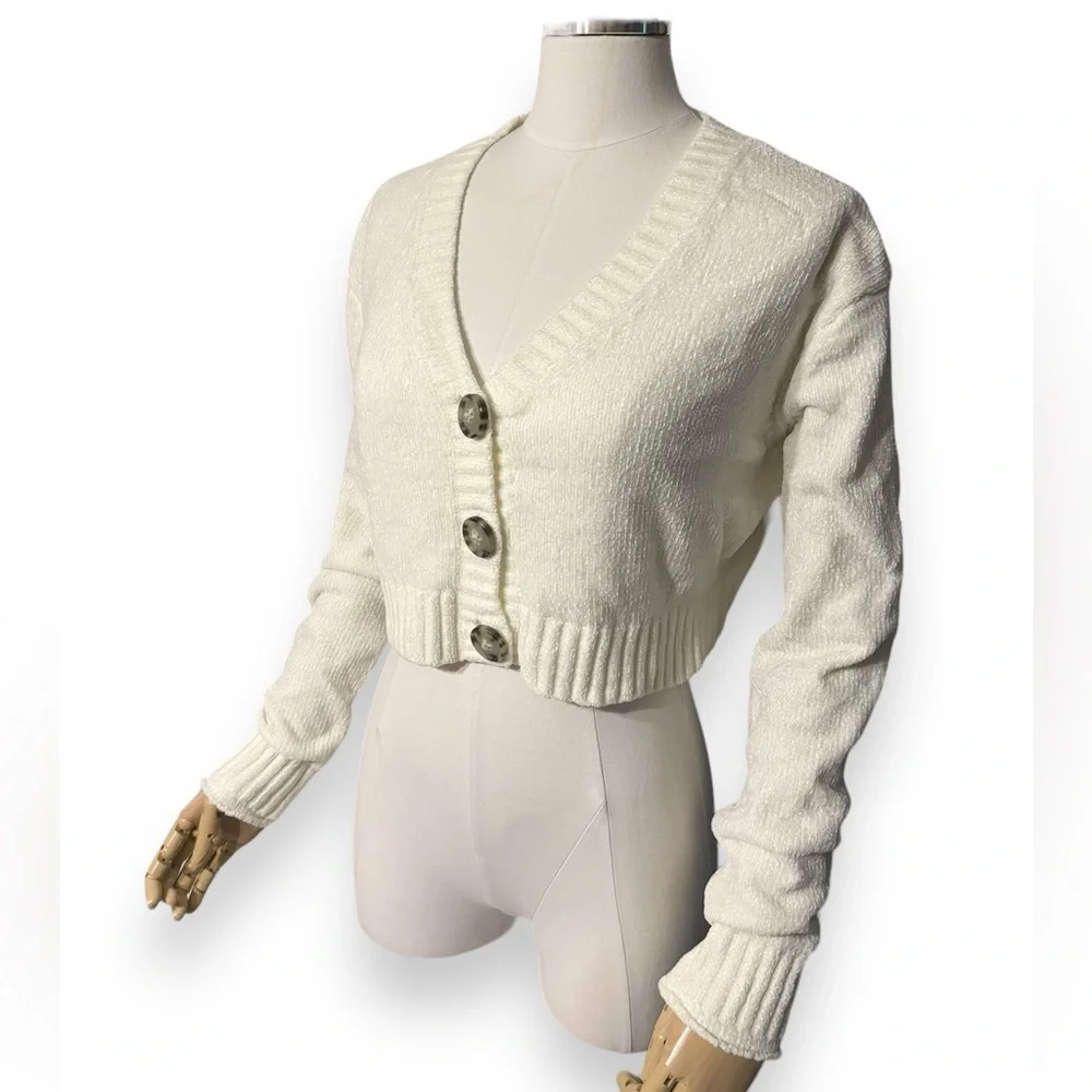 URBAN OUTFITTERS Ivory Maura Cropped Chenille Cardigan - Picture 3 of 4